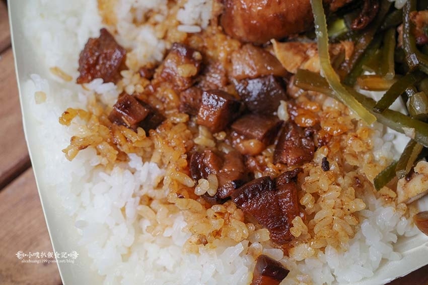 【永和美食】『金仙蝦捲保平店』近樂華夜市/價位平價、CP值高 【永和美食】『金仙蝦捲保平店』近樂華夜市/價位平價、CP值高