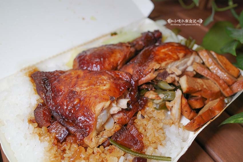 【永和美食】『金仙蝦捲保平店』近樂華夜市/價位平價、CP值高 【永和美食】『金仙蝦捲保平店』近樂華夜市/價位平價、CP值高