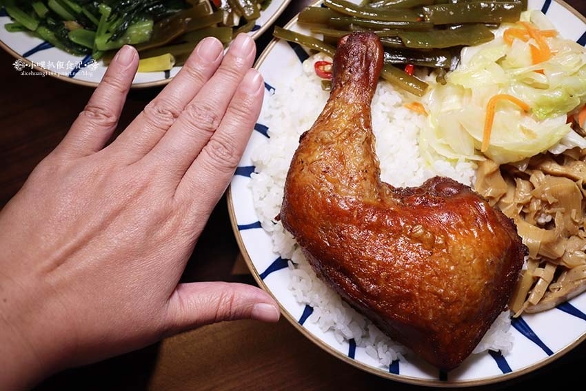 【中和美食】『馥小玉(原飄香經典)』平價便當/大份量、高CP 【中和美食】『馥小玉(原飄香經典)』平價便當/大份量、高CP