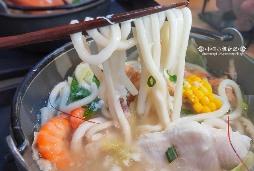 【永和美食】『華王鍋燒麵』近永安市場站/四號公園周邊美食/什 【永和美食】『華王鍋燒麵』近永安市場站/四號公園周邊美食/什