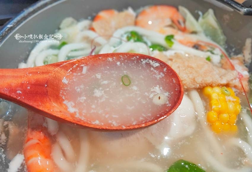 【永和美食】『華王鍋燒麵』近永安市場站/四號公園周邊美食/什 【永和美食】『華王鍋燒麵』近永安市場站/四號公園周邊美食/什