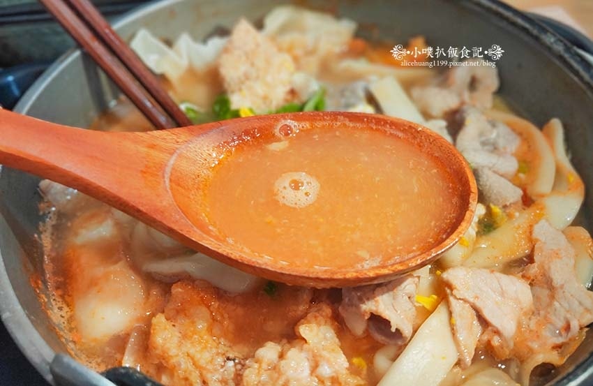 【永和美食】『華王鍋燒麵』近永安市場站/四號公園周邊美食/什 【永和美食】『華王鍋燒麵』近永安市場站/四號公園周邊美食/什