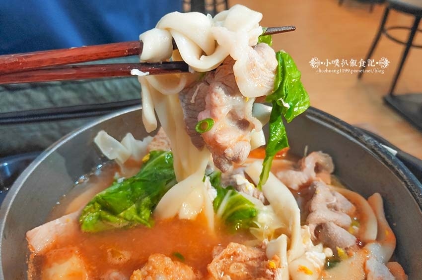 【永和美食】『華王鍋燒麵』近永安市場站/四號公園周邊美食/什 【永和美食】『華王鍋燒麵』近永安市場站/四號公園周邊美食/什