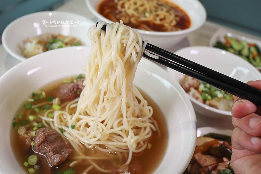 【板橋牛肉麵】『吉米頁 紅燒牛肉麵』近板新站/傳承媽媽40年 【板橋牛肉麵】『吉米頁 紅燒牛肉麵』近板新站/傳承媽媽40年