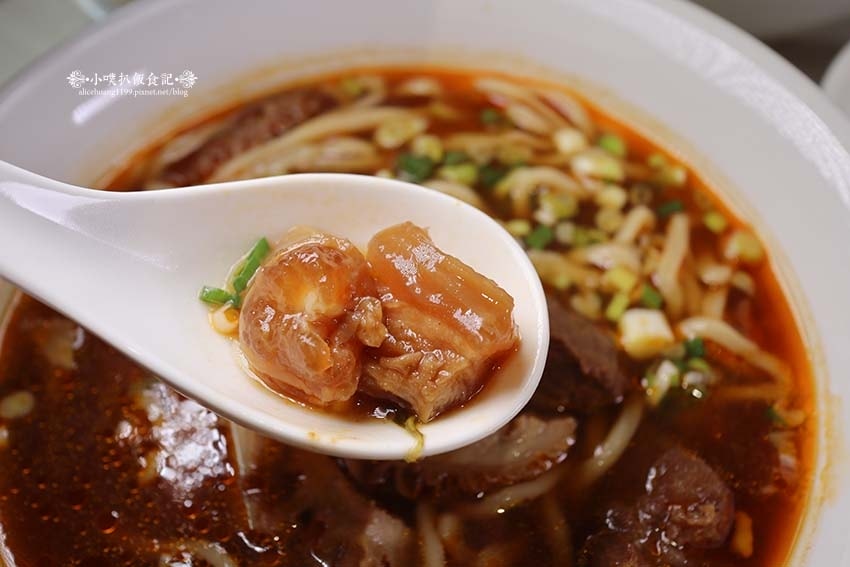 【板橋牛肉麵】『吉米頁 紅燒牛肉麵』近板新站/傳承媽媽40年 【板橋牛肉麵】『吉米頁 紅燒牛肉麵』近板新站/傳承媽媽40年