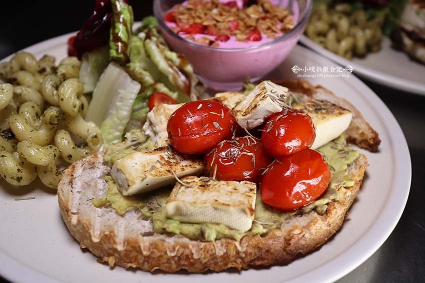 【大巨蛋早午餐推薦】『BEAN U Plant Cafe』近 【大巨蛋早午餐推薦】『BEAN U Plant Cafe』近