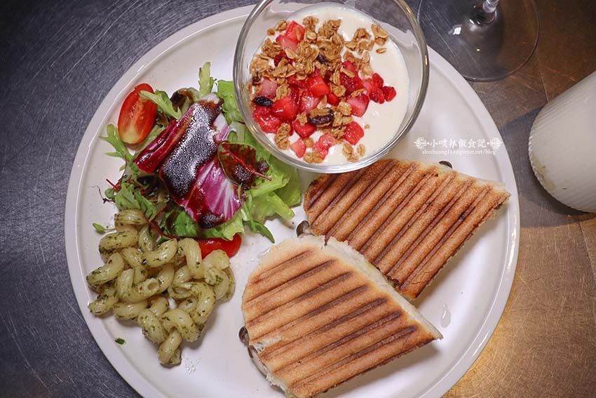 【大巨蛋早午餐推薦】『BEAN U Plant Cafe』近 【大巨蛋早午餐推薦】『BEAN U Plant Cafe』近