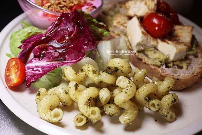 【大巨蛋早午餐推薦】『BEAN U Plant Cafe』近 【大巨蛋早午餐推薦】『BEAN U Plant Cafe』近