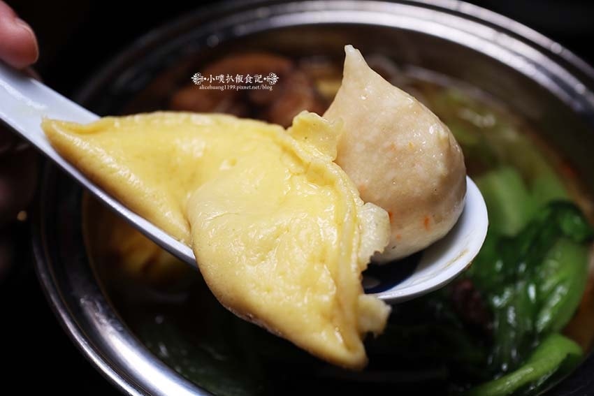 【板橋小火鍋】『占元府新台式潮鍋』近板橋站/新開幕/平價、高 【板橋小火鍋】『占元府新台式潮鍋』近板橋站/新開幕/平價、高