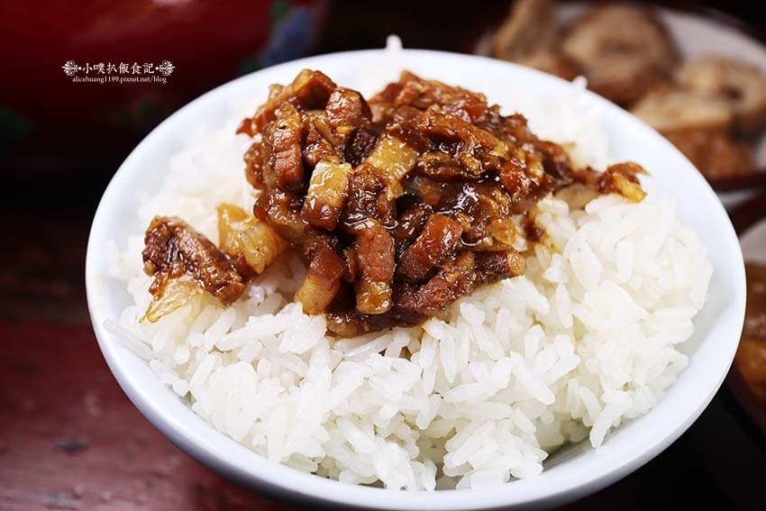 【板橋小火鍋】『占元府新台式潮鍋』近板橋站/新開幕/平價、高 【板橋小火鍋】『占元府新台式潮鍋』近板橋站/新開幕/平價、高