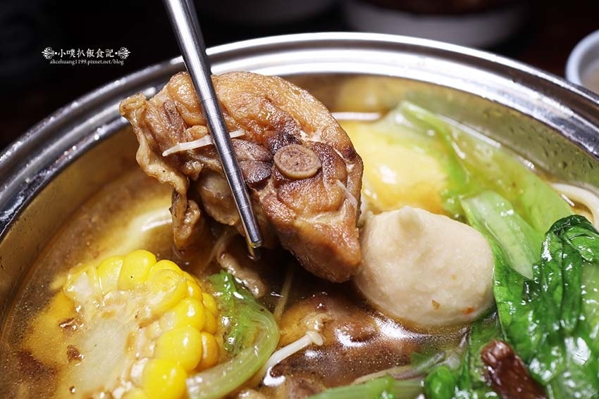 【板橋小火鍋】『占元府新台式潮鍋』近板橋站/新開幕/平價、高 【板橋小火鍋】『占元府新台式潮鍋』近板橋站/新開幕/平價、高