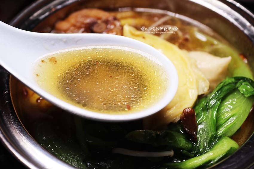 【板橋小火鍋】『占元府新台式潮鍋』近板橋站/新開幕/平價、高 【板橋小火鍋】『占元府新台式潮鍋』近板橋站/新開幕/平價、高