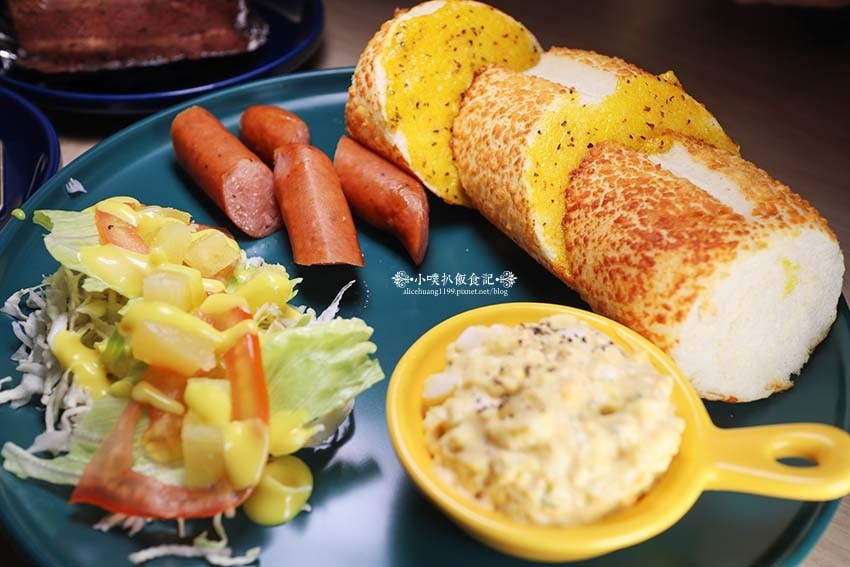 【三重咖啡廳】『Cozy coffee可集咖啡 三重集英門市 【三重咖啡廳】『Cozy coffee可集咖啡 三重集英門市