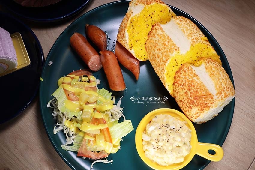 【三重咖啡廳】『Cozy coffee可集咖啡 三重集英門市 【三重咖啡廳】『Cozy coffee可集咖啡 三重集英門市