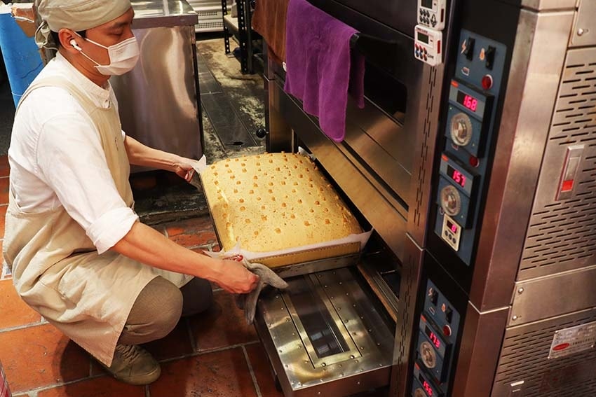 【三峽老街美食】『初蛋糕豆漿蛋糕三峽老街店』堅持手打紅仁蛋、 【三峽老街美食】『初蛋糕豆漿蛋糕三峽老街店』堅持手打紅仁蛋、