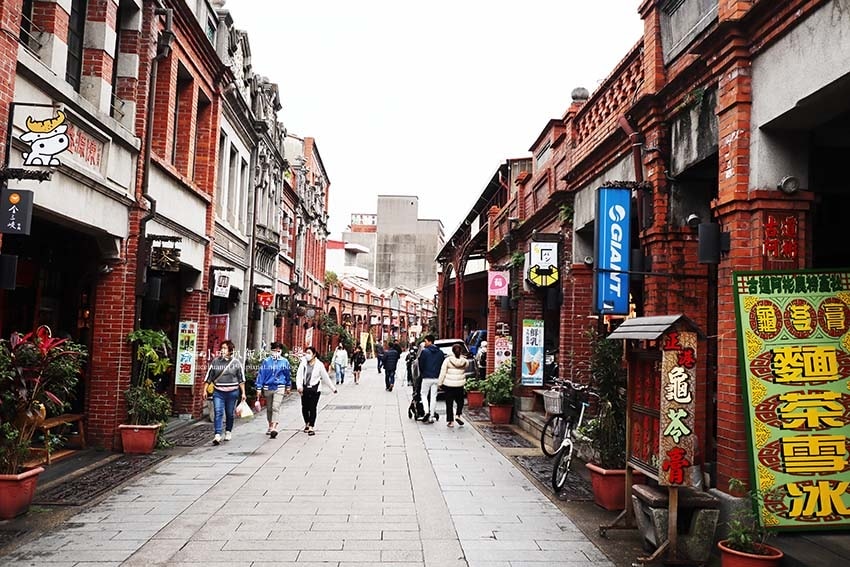 【三峽老街美食】『初蛋糕豆漿蛋糕三峽老街店』堅持手打紅仁蛋、 【三峽老街美食】『初蛋糕豆漿蛋糕三峽老街店』堅持手打紅仁蛋、