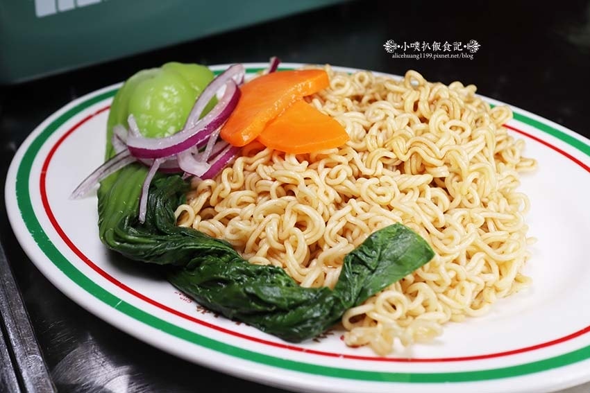 【內壢美食】『永芯茶檔茶餐廳』近內壢火車站/中壢港式茶餐廳/ 【內壢美食】『永芯茶檔茶餐廳』近內壢火車站/中壢港式茶餐廳/