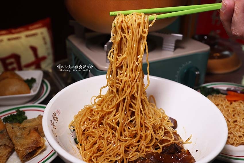 【內壢美食】『永芯茶檔茶餐廳』近內壢火車站/中壢港式茶餐廳/ 【內壢美食】『永芯茶檔茶餐廳』近內壢火車站/中壢港式茶餐廳/