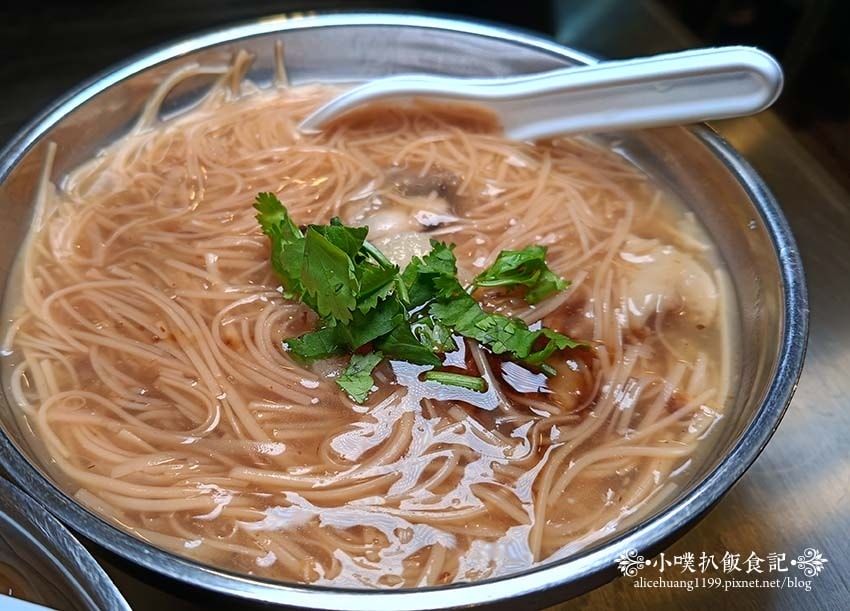 【台北公館美食】『兄弟蚵仔麵線』近公館站/公館商圈美食必吃/ 【台北公館美食】『兄弟蚵仔麵線』近公館站/公館商圈美食必吃/