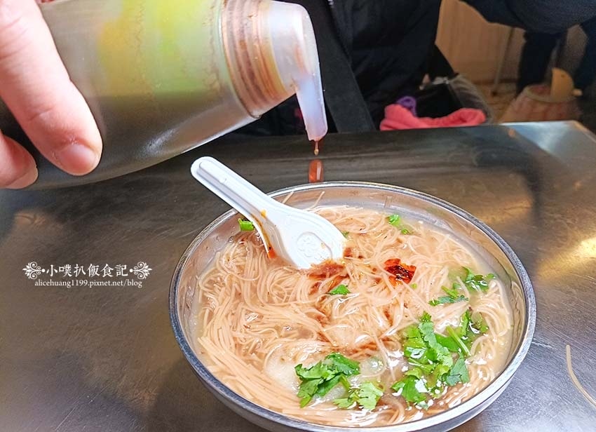 【台北公館美食】『兄弟蚵仔麵線』近公館站/公館商圈美食必吃/ 【台北公館美食】『兄弟蚵仔麵線』近公館站/公館商圈美食必吃/