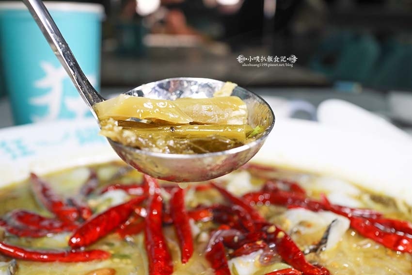 【西門町美食】『狂一鍋酸菜魚 台北西門店』近西門站/爆紅的年 【西門町美食】『狂一鍋酸菜魚 台北西門店』近西門站/爆紅的年