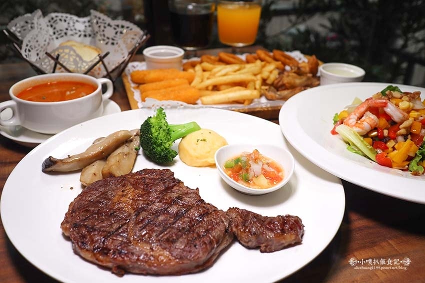 【台北美食】『亨利客原味炭烤牛排』近六張犁站/高CP值/以平 【台北美食】『亨利客原味炭烤牛排』近六張犁站/高CP值/以平