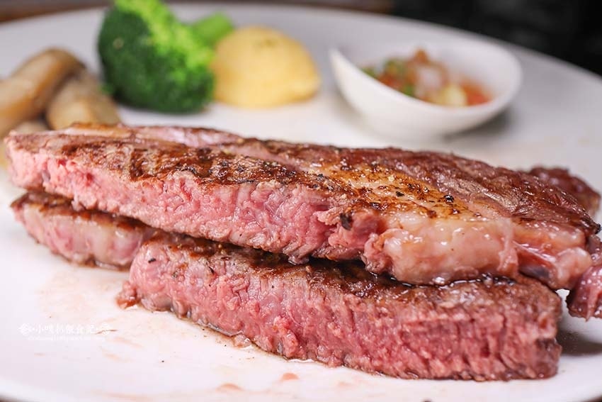 【台北美食】『亨利客原味炭烤牛排』近六張犁站/高CP值/以平 【台北美食】『亨利客原味炭烤牛排』近六張犁站/高CP值/以平