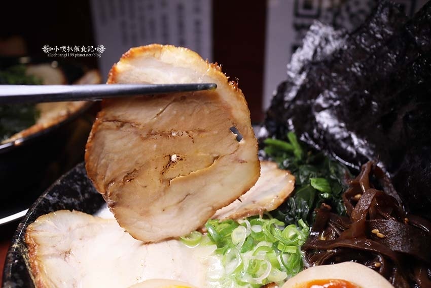 【永和拉麵推薦】『小林拉麵』樂華夜市必吃/隱身在樂華夜市裡的 【永和拉麵推薦】『小林拉麵』樂華夜市必吃/隱身在樂華夜市裡的