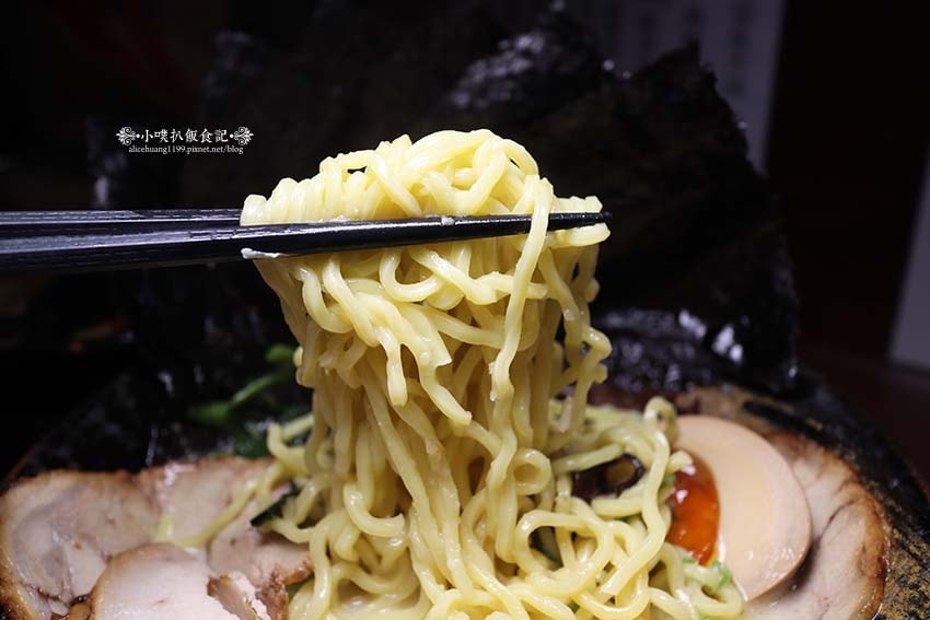 【永和拉麵推薦】『小林拉麵』樂華夜市必吃/隱身在樂華夜市裡的 【永和拉麵推薦】『小林拉麵』樂華夜市必吃/隱身在樂華夜市裡的
