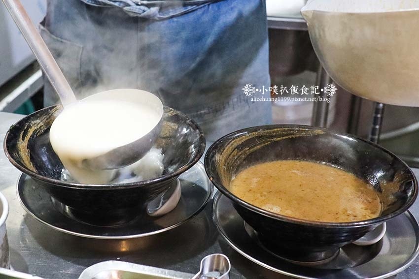 【永和拉麵推薦】『小林拉麵』樂華夜市必吃/隱身在樂華夜市裡的 【永和拉麵推薦】『小林拉麵』樂華夜市必吃/隱身在樂華夜市裡的