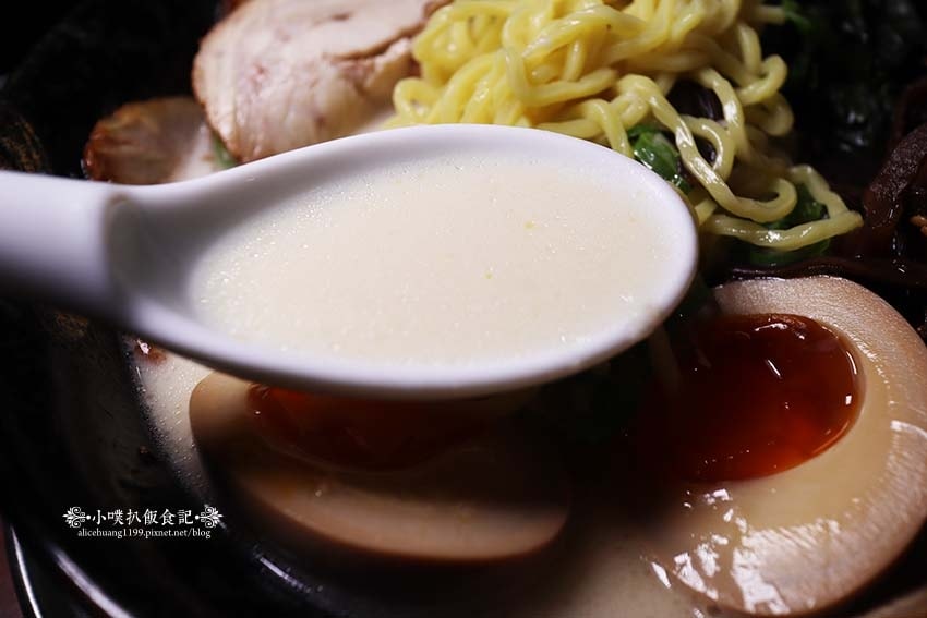 【永和拉麵推薦】『小林拉麵』樂華夜市必吃/隱身在樂華夜市裡的 【永和拉麵推薦】『小林拉麵』樂華夜市必吃/隱身在樂華夜市裡的