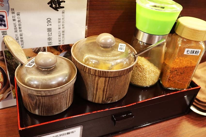 【永和拉麵推薦】『小林拉麵』樂華夜市必吃/隱身在樂華夜市裡的 【永和拉麵推薦】『小林拉麵』樂華夜市必吃/隱身在樂華夜市裡的