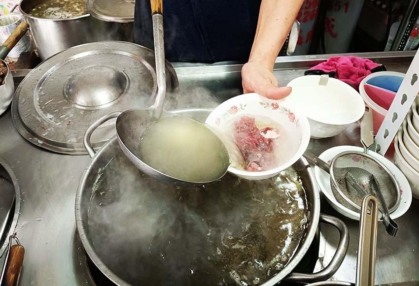 【台南美食】『西羅殿牛肉湯』近台南轉運站/台南人的早餐/米其 【台南美食】『西羅殿牛肉湯』近台南轉運站/台南人的早餐/米其