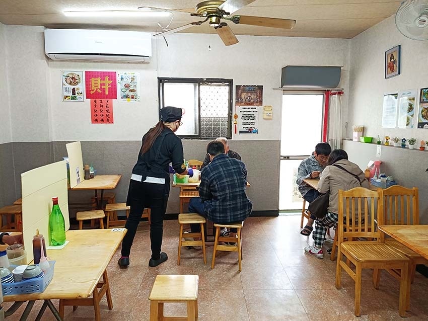 【台南美食】『西羅殿牛肉湯』近台南轉運站/台南人的早餐/米其 【台南美食】『西羅殿牛肉湯』近台南轉運站/台南人的早餐/米其