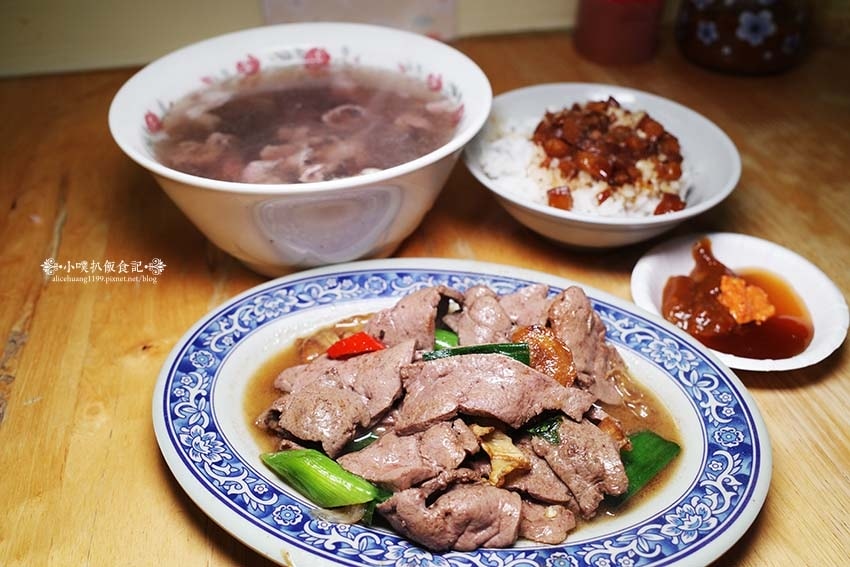 【台南美食】『西羅殿牛肉湯』近台南轉運站/台南人的早餐/米其 【台南美食】『西羅殿牛肉湯』近台南轉運站/台南人的早餐/米其