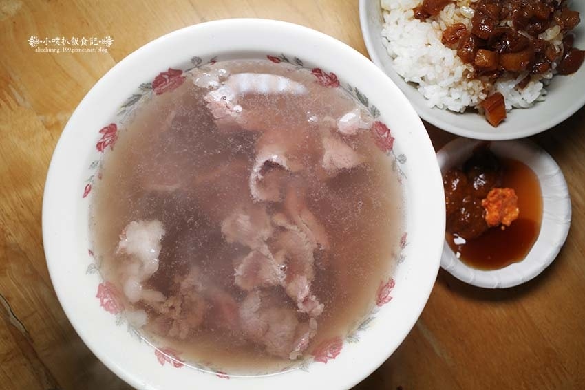 【台南美食】『西羅殿牛肉湯』近台南轉運站/台南人的早餐/米其 【台南美食】『西羅殿牛肉湯』近台南轉運站/台南人的早餐/米其