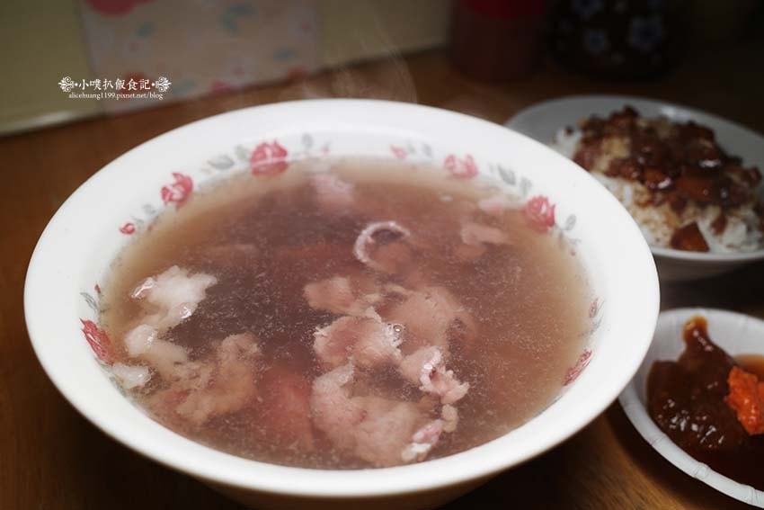 【台南美食】『西羅殿牛肉湯』近台南轉運站/台南人的早餐/米其 【台南美食】『西羅殿牛肉湯』近台南轉運站/台南人的早餐/米其