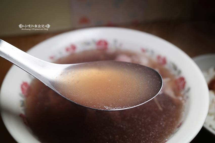 【台南美食】『西羅殿牛肉湯』近台南轉運站/台南人的早餐/米其 【台南美食】『西羅殿牛肉湯』近台南轉運站/台南人的早餐/米其