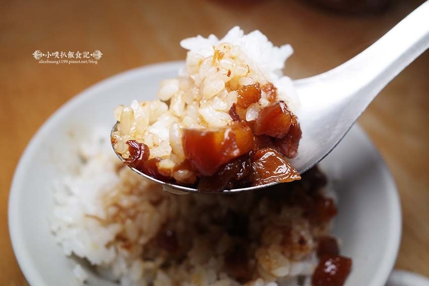 【台南美食】『西羅殿牛肉湯』近台南轉運站/台南人的早餐/米其 【台南美食】『西羅殿牛肉湯』近台南轉運站/台南人的早餐/米其