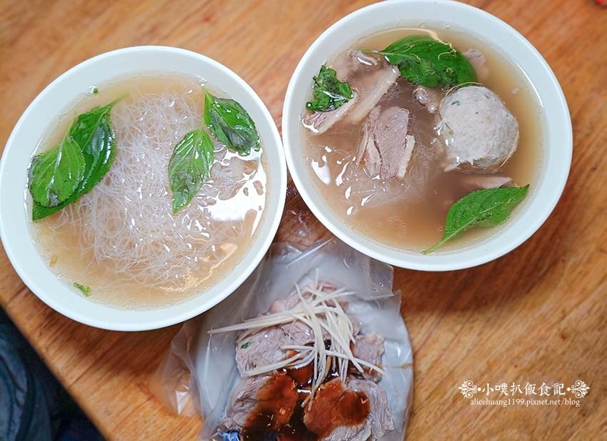 【永和美食】『權仔鴨肉冬粉』永和在地古早味小吃/老饕吃法鴨肉 【永和美食】『權仔鴨肉冬粉』永和在地古早味小吃/老饕吃法鴨肉