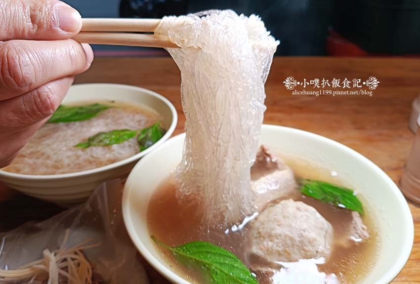 【永和美食】『權仔鴨肉冬粉』永和在地古早味小吃/老饕吃法鴨肉 【永和美食】『權仔鴨肉冬粉』永和在地古早味小吃/老饕吃法鴨肉