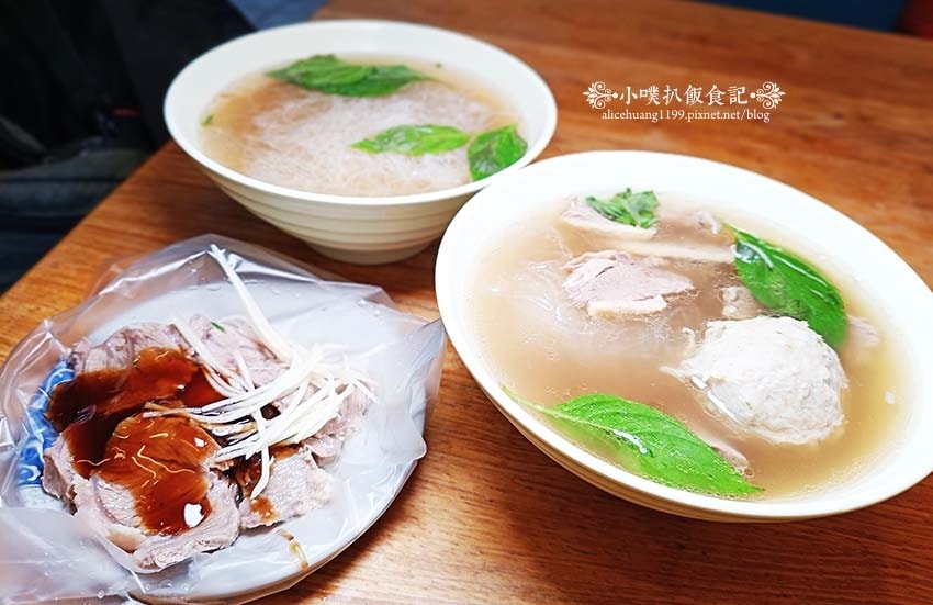 【永和美食】『權仔鴨肉冬粉』永和在地古早味小吃/老饕吃法鴨肉 【永和美食】『權仔鴨肉冬粉』永和在地古早味小吃/老饕吃法鴨肉