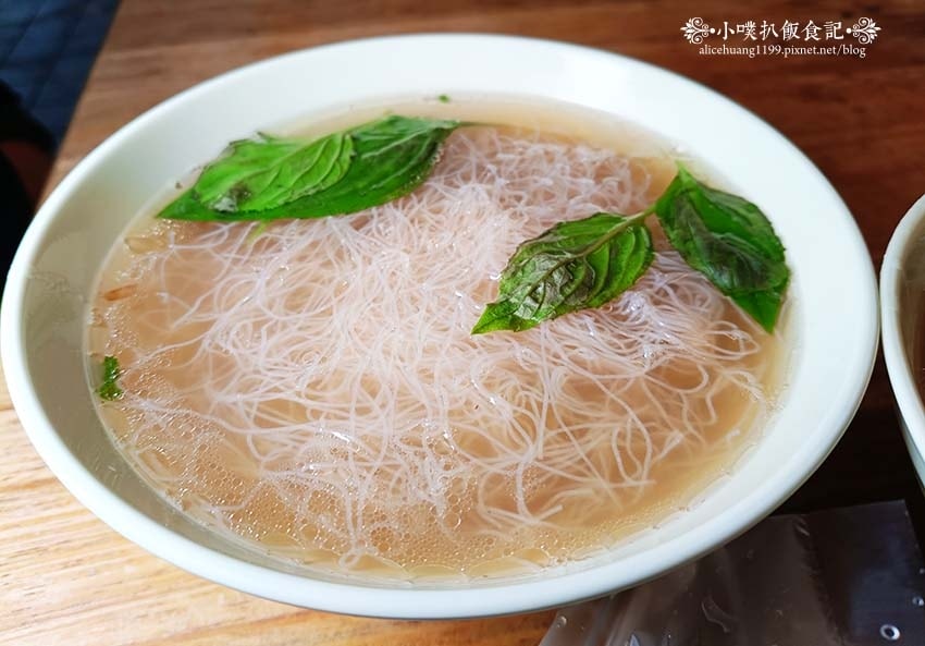 【永和美食】『權仔鴨肉冬粉』永和在地古早味小吃/老饕吃法鴨肉 【永和美食】『權仔鴨肉冬粉』永和在地古早味小吃/老饕吃法鴨肉