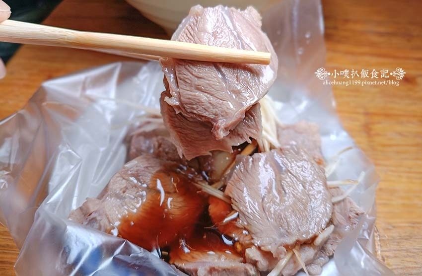 【永和美食】『權仔鴨肉冬粉』永和在地古早味小吃/老饕吃法鴨肉 【永和美食】『權仔鴨肉冬粉』永和在地古早味小吃/老饕吃法鴨肉