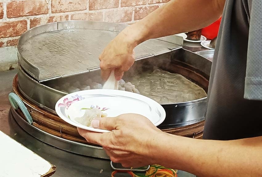 【高雄鼓山美食】『7元肉圓 台灣小吃清蒸肉圓』近巨蛋站、瑞豐 【高雄鼓山美食】『7元肉圓 台灣小吃清蒸肉圓』近巨蛋站、瑞豐