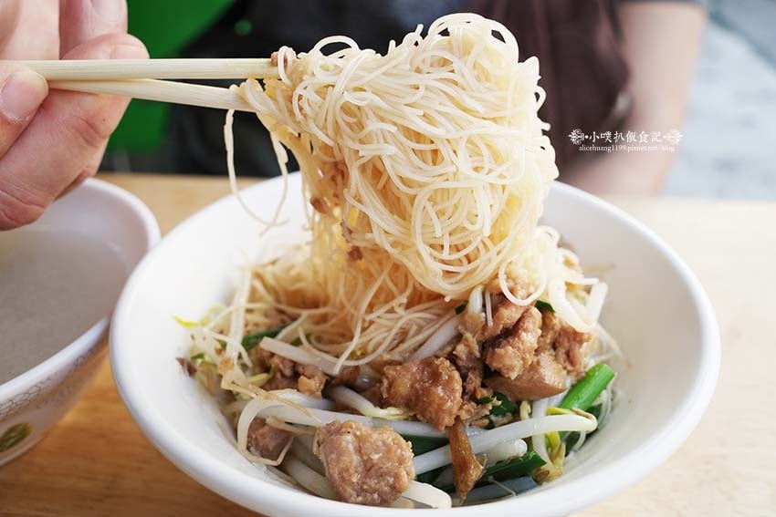 【高雄鼓山美食】『7元肉圓 台灣小吃清蒸肉圓』近巨蛋站、瑞豐 【高雄鼓山美食】『7元肉圓 台灣小吃清蒸肉圓』近巨蛋站、瑞豐