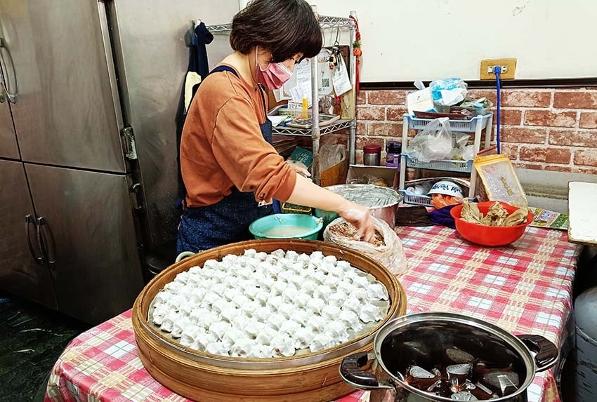 【高雄鼓山美食】『7元肉圓 台灣小吃清蒸肉圓』近巨蛋站、瑞豐 【高雄鼓山美食】『7元肉圓 台灣小吃清蒸肉圓』近巨蛋站、瑞豐