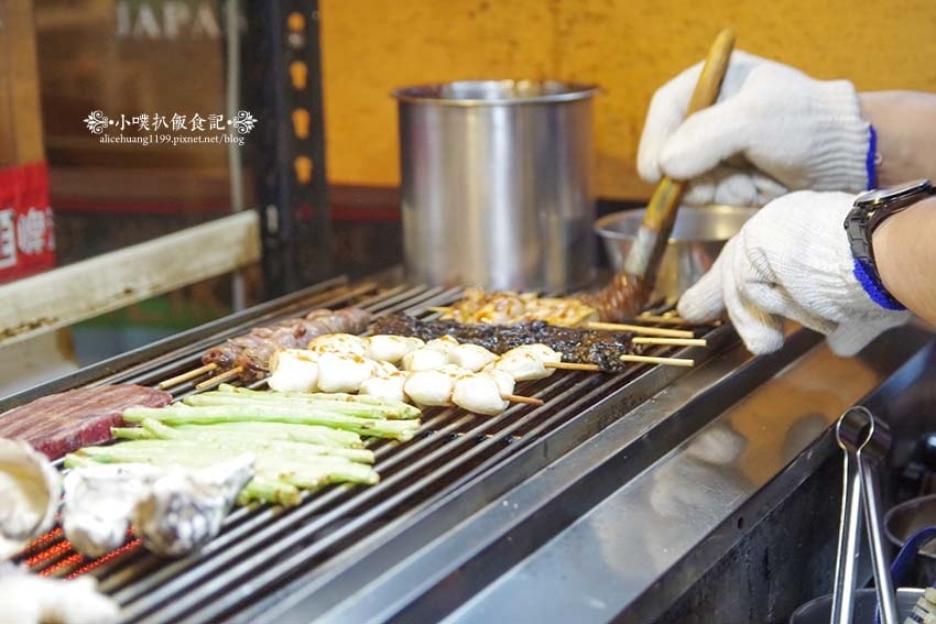 【士林夜市美食】『雞老闆桶仔雞士林夜市店』近劍潭站/壽星及消 【士林夜市美食】『雞老闆桶仔雞士林夜市店』近劍潭站/壽星及消