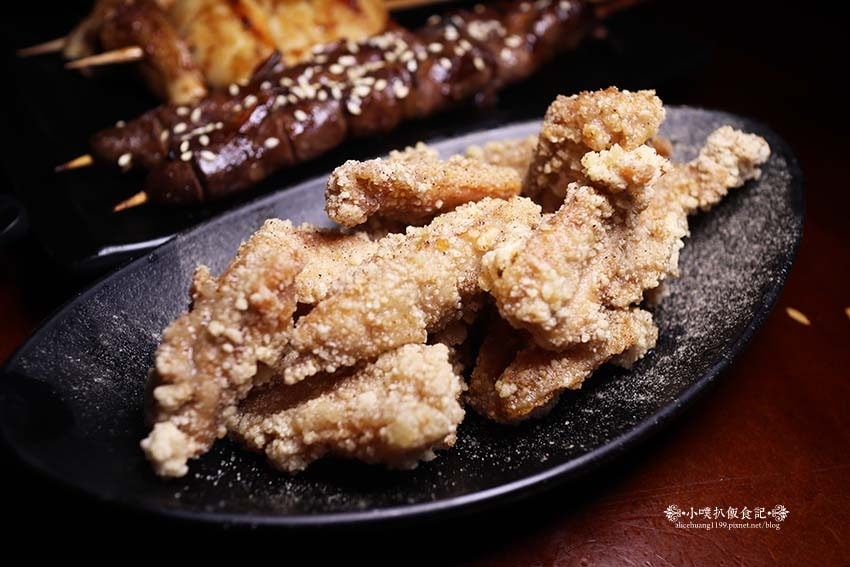 【士林夜市美食】『雞老闆桶仔雞士林夜市店』近劍潭站/壽星及消 【士林夜市美食】『雞老闆桶仔雞士林夜市店』近劍潭站/壽星及消