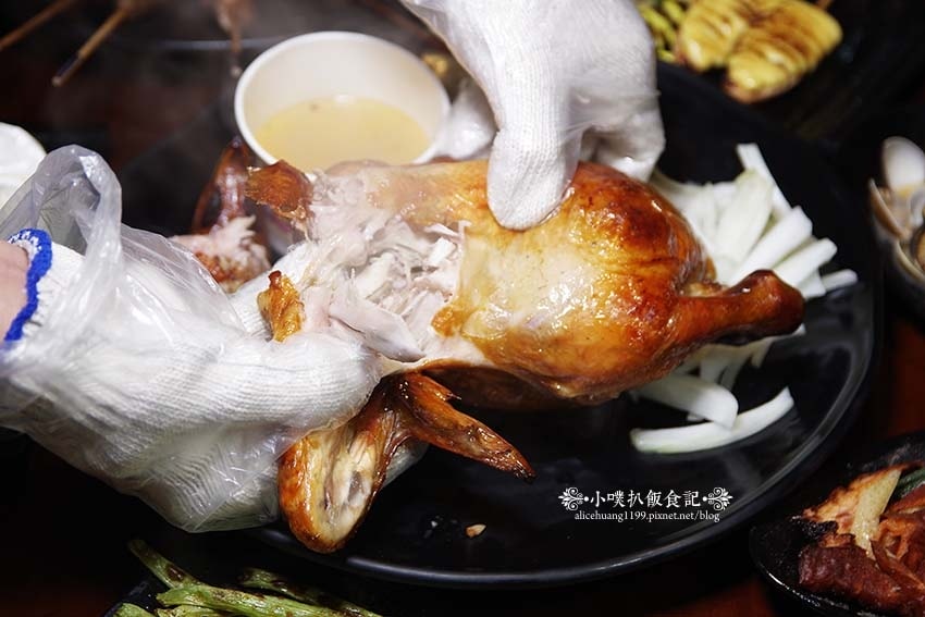 【士林夜市美食】『雞老闆桶仔雞士林夜市店』近劍潭站/壽星及消 【士林夜市美食】『雞老闆桶仔雞士林夜市店』近劍潭站/壽星及消